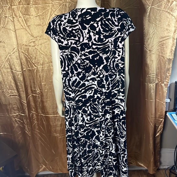 Plus Size Black & White Printed Dress Jones New York Size 20W - Picture 4 of 5